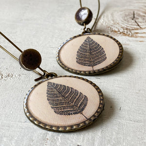 Hoop Earrings with ceramic bead - Patachitra Tree