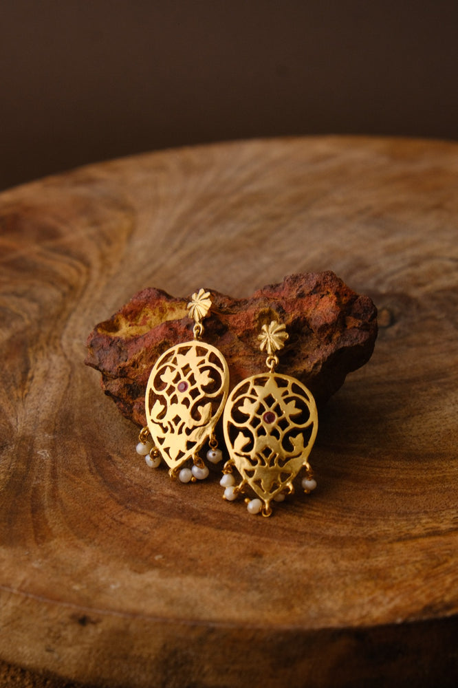 ATRAYEE EARRINGS GOLD