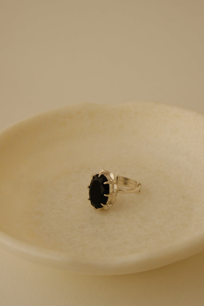 DARK RING