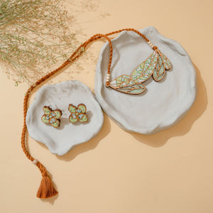 Green Bloom Leaf Motif Repurposed Fabric and Wood Necklace
