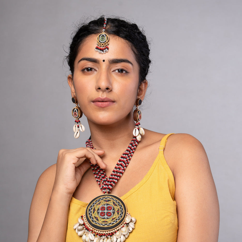 Two in One Hand Embroidered Multicolor pendant Choker