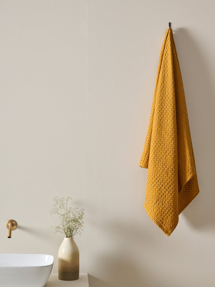 Honeycomb | Cotton Bamboo | Waffle | XL Bath Towel | Ochre