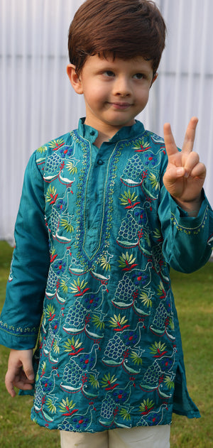 Hand Embroidered Peacock Jaal Silk Kurta In Chikankankari