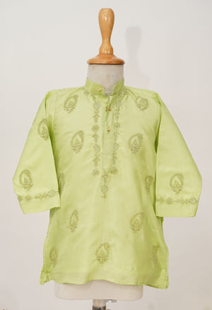Chikan Hand Embroidered Green Silk Kurta With Silver Kasab Jaali
