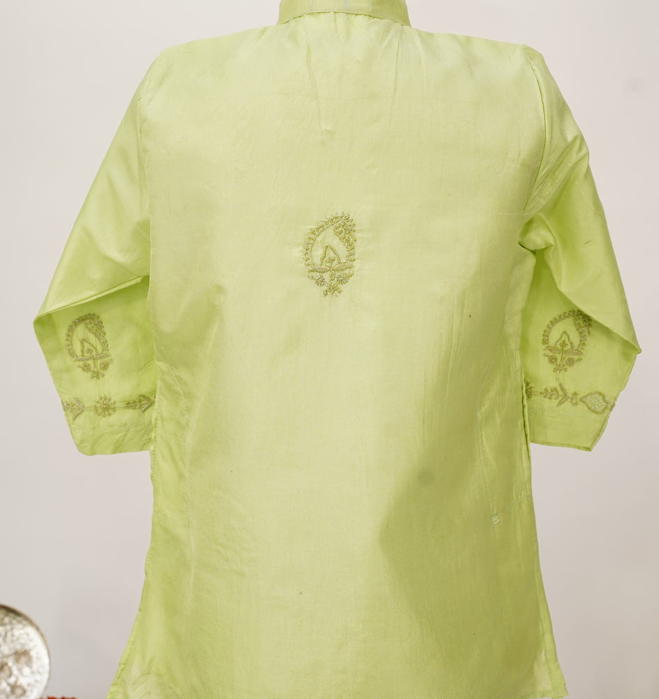 Chikan Hand Embroidered Green Silk Kurta With Silver Kasab Jaali