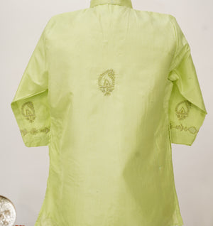 Chikan Hand Embroidered Green Silk Kurta With Silver Kasab Jaali
