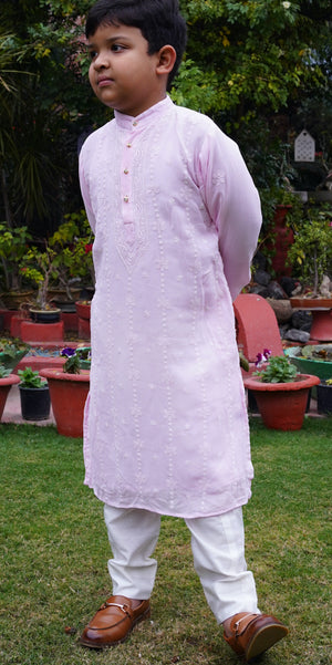 Soft Peach Kurta Adorned With Unique Circle Chikankari Bootis