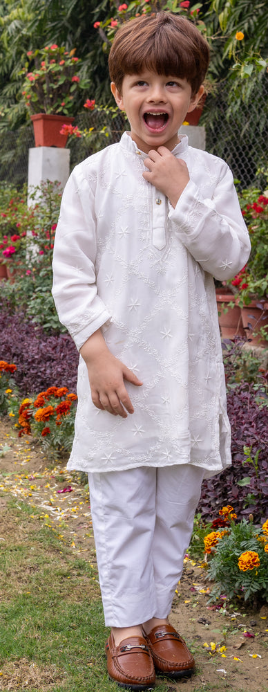 Very Fine Chikankari Criss Cross Jaal Kurta