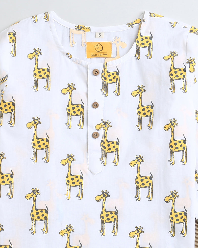 The Curious Giraffe- Unisex Kids Cotton Nightwear