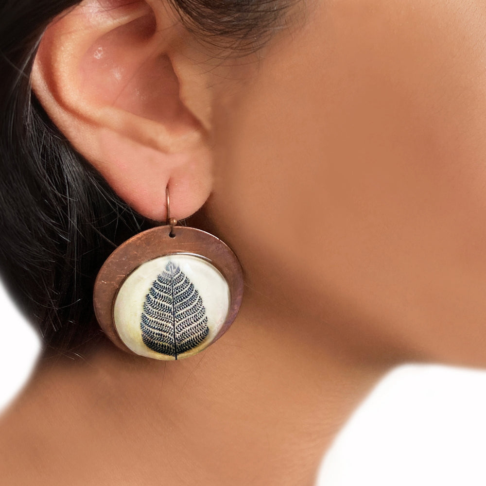 Round Copper Earrings with Glass - Patachitra Tree