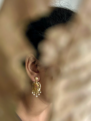 ATRAYEE EARRINGS GOLD