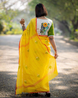 
                
                    Load image into Gallery viewer, Yellow Coconut Jamdani Saree
                
            