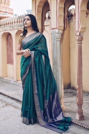 
                
                    Load image into Gallery viewer, Kaisori Chanderi Silk Cotton Saree - Green
                
            