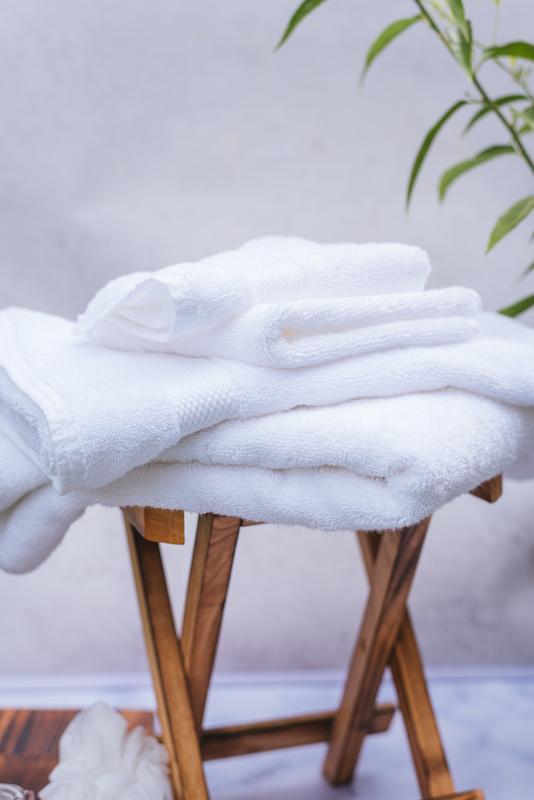White Bath Towel Set