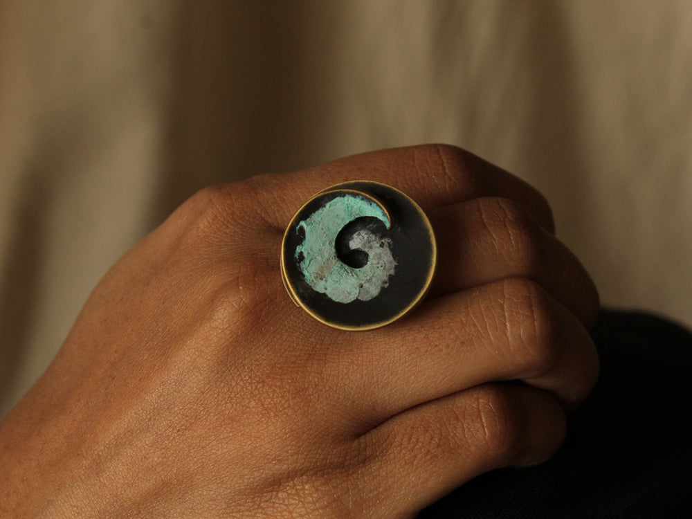 
                
                    Load image into Gallery viewer, Spiralpod Ring Small Teal
                
            