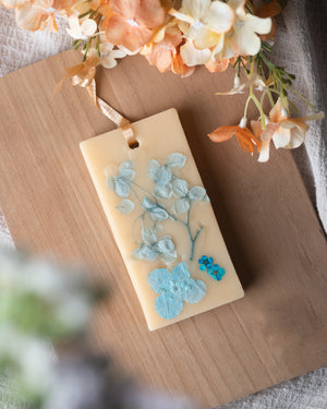 Floral-Embossed Beeswax Scented Tablets