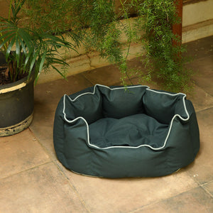 
                
                    Load image into Gallery viewer, Acrylic Coated Cat Bed - Kyoko - Pine Green
                
            