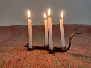 
                
                    Load image into Gallery viewer, Snake Candle Stand For 4 Candles
                
            