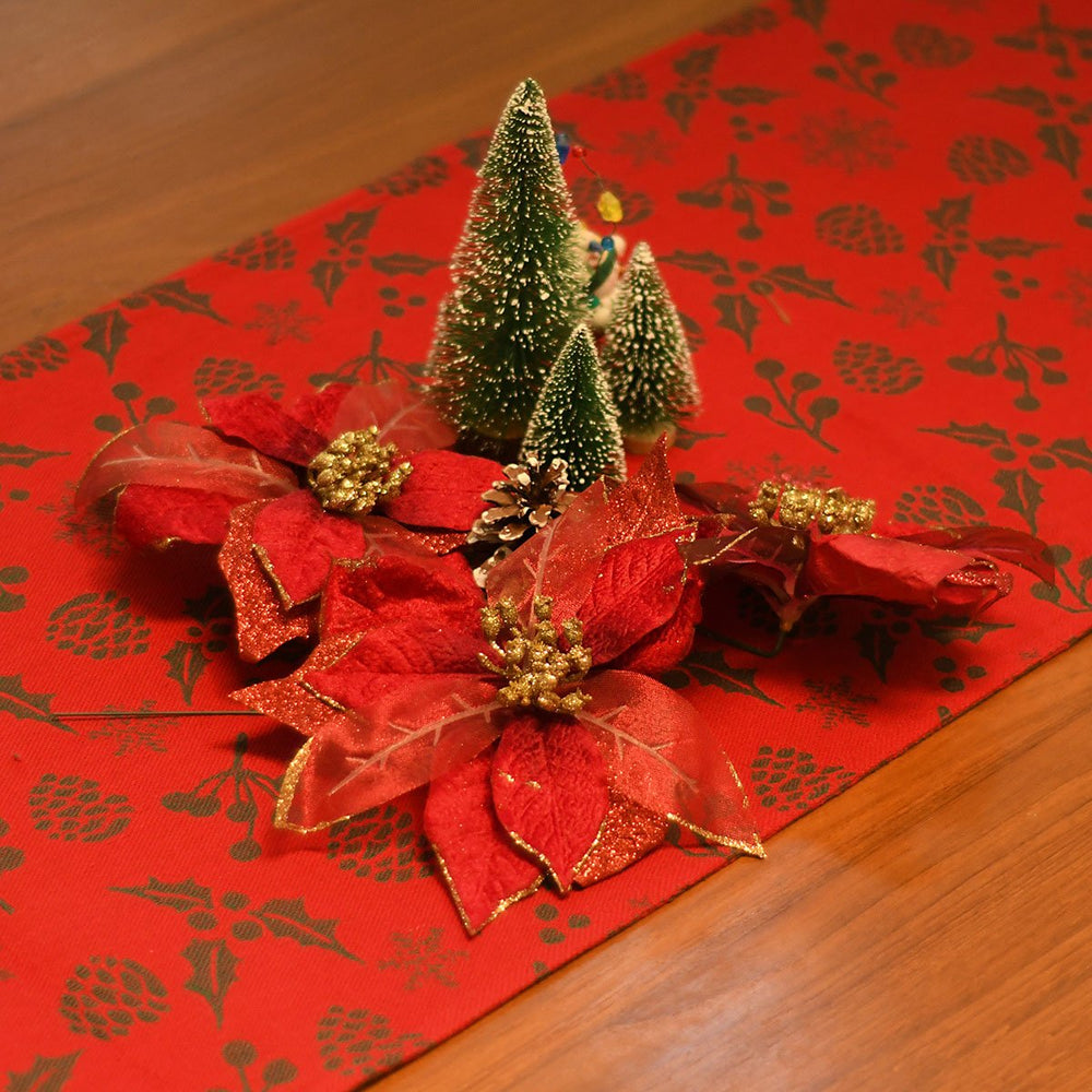 
                
                    Load image into Gallery viewer, Table runner - Happy Holly
                
            