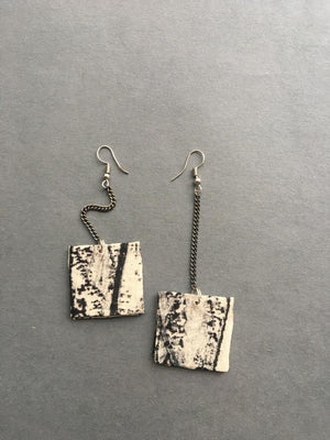 
                
                    Load image into Gallery viewer, Upcycled Earring FE19
                
            
