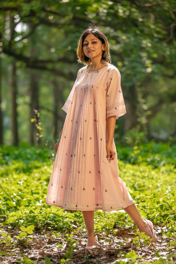 Pleated V-Neck Sleeveless Midi Dress – KesleyBoutique