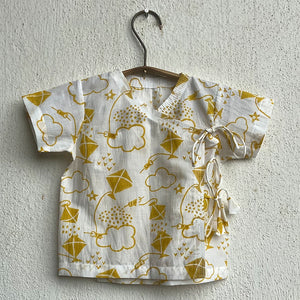 
                
                    Load image into Gallery viewer, Unisex Organic Patang Angarakha With Yellow Pants
                
            